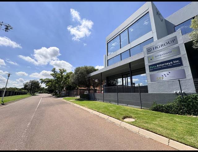 225M² OFFICE TO LET IN MIDRIDGE PARK